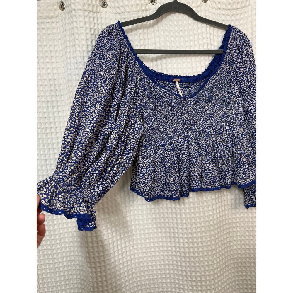 NWT Free People Brittnee Blue White Floral Cropped Flowy Top Sz Small N - Picture 3 of 6